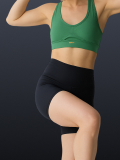 Circle the Burn – Kick Your Way to Stronger Glutes and Core!